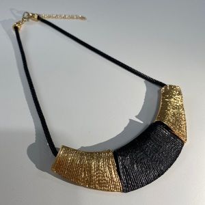 BLACK AND GOLD BOLD CHUKY COLLAR NECKLACE